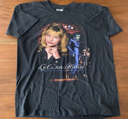 From Fan to Collector: Building Your Leann Rimes Merchandise Collection